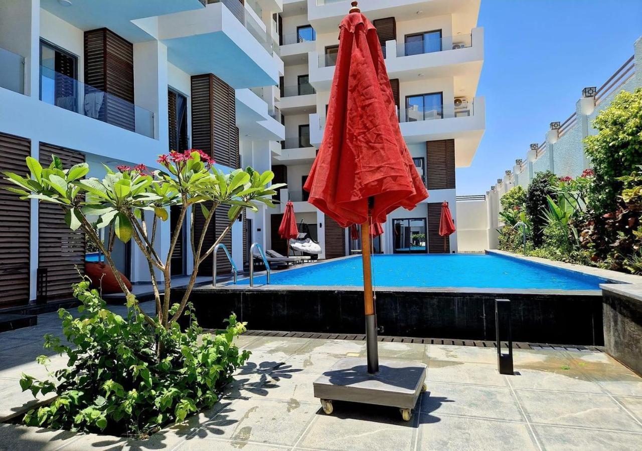 Sanctuary Sunlit Hurghada Haven With 4 Pools, Rooftop Sunsets & Gourmet Bites Steps Away Eksteriør billede