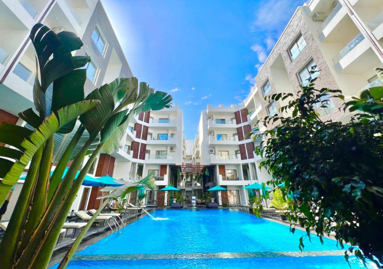 Sanctuary Sunlit Hurghada Haven With 4 Pools, Rooftop Sunsets & Gourmet Bites Steps Away Eksteriør billede