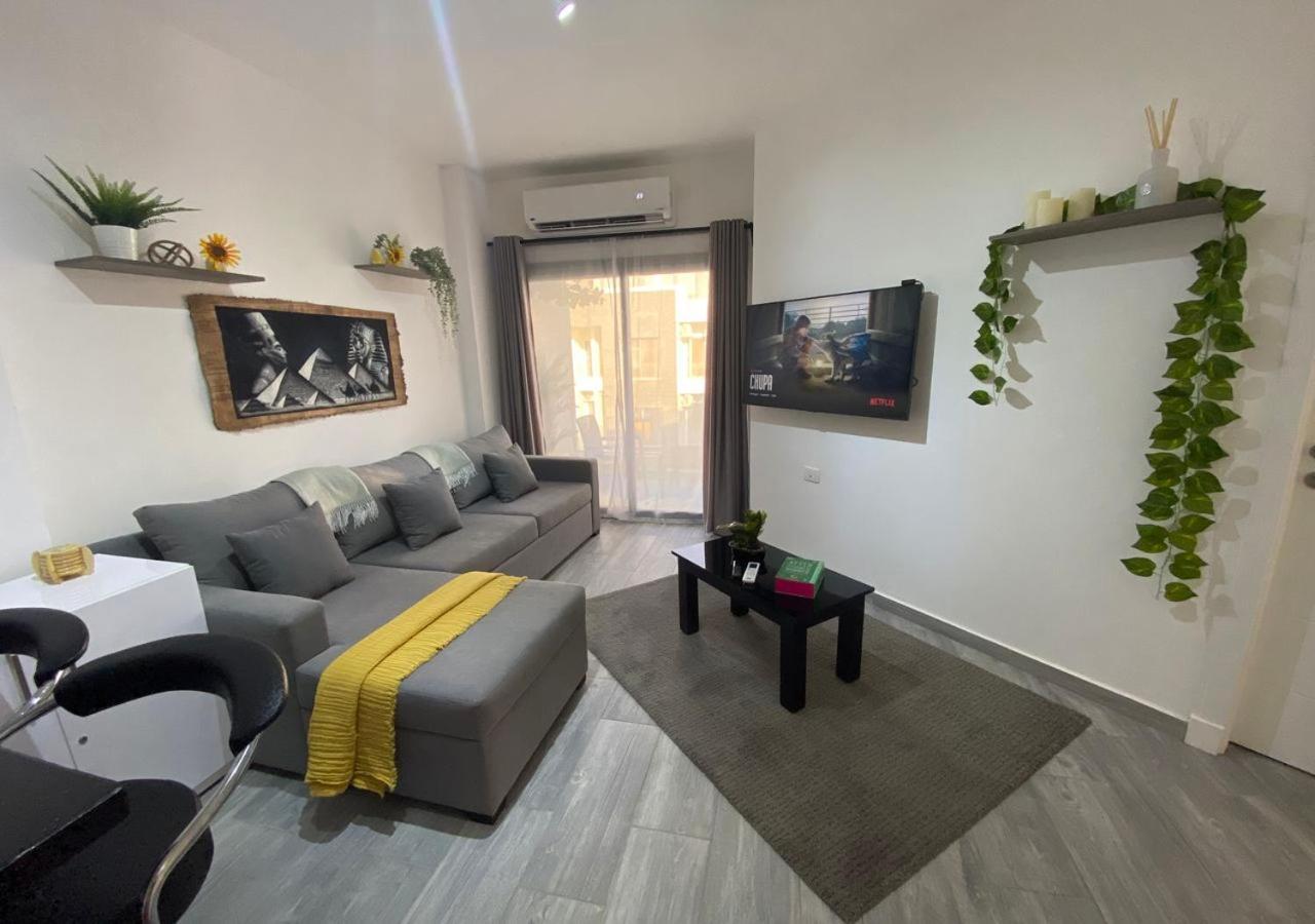 Sanctuary Sunlit Hurghada Haven With 4 Pools, Rooftop Sunsets & Gourmet Bites Steps Away Eksteriør billede