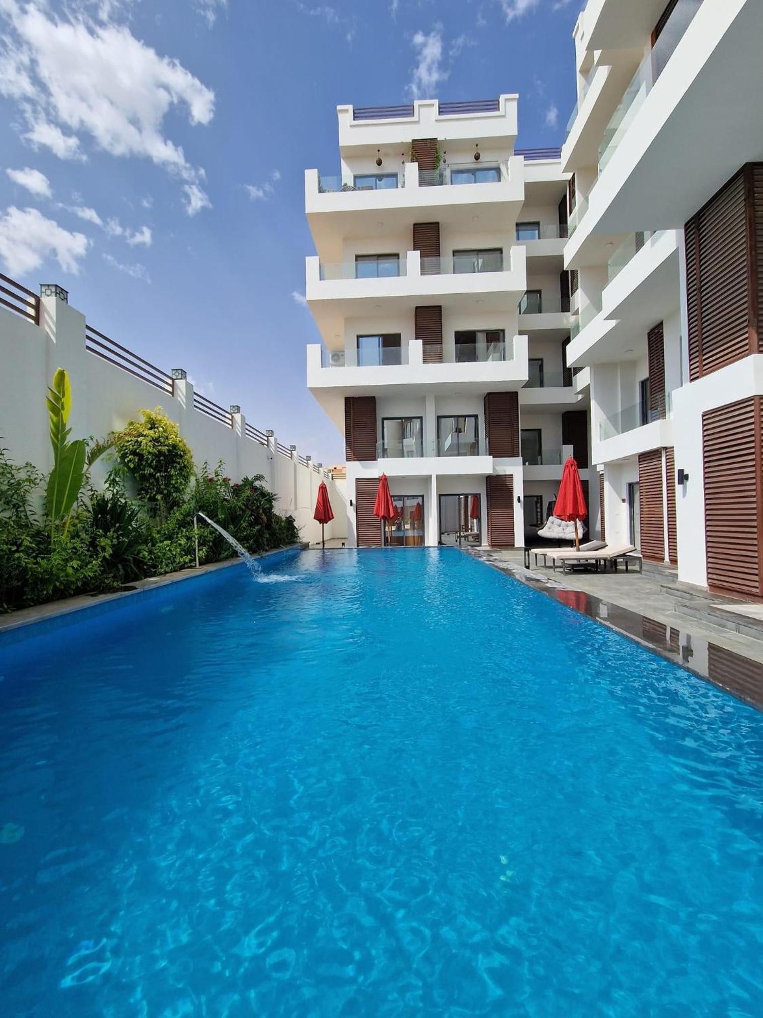 Sanctuary Sunlit Hurghada Haven With 4 Pools, Rooftop Sunsets & Gourmet Bites Steps Away Eksteriør billede
